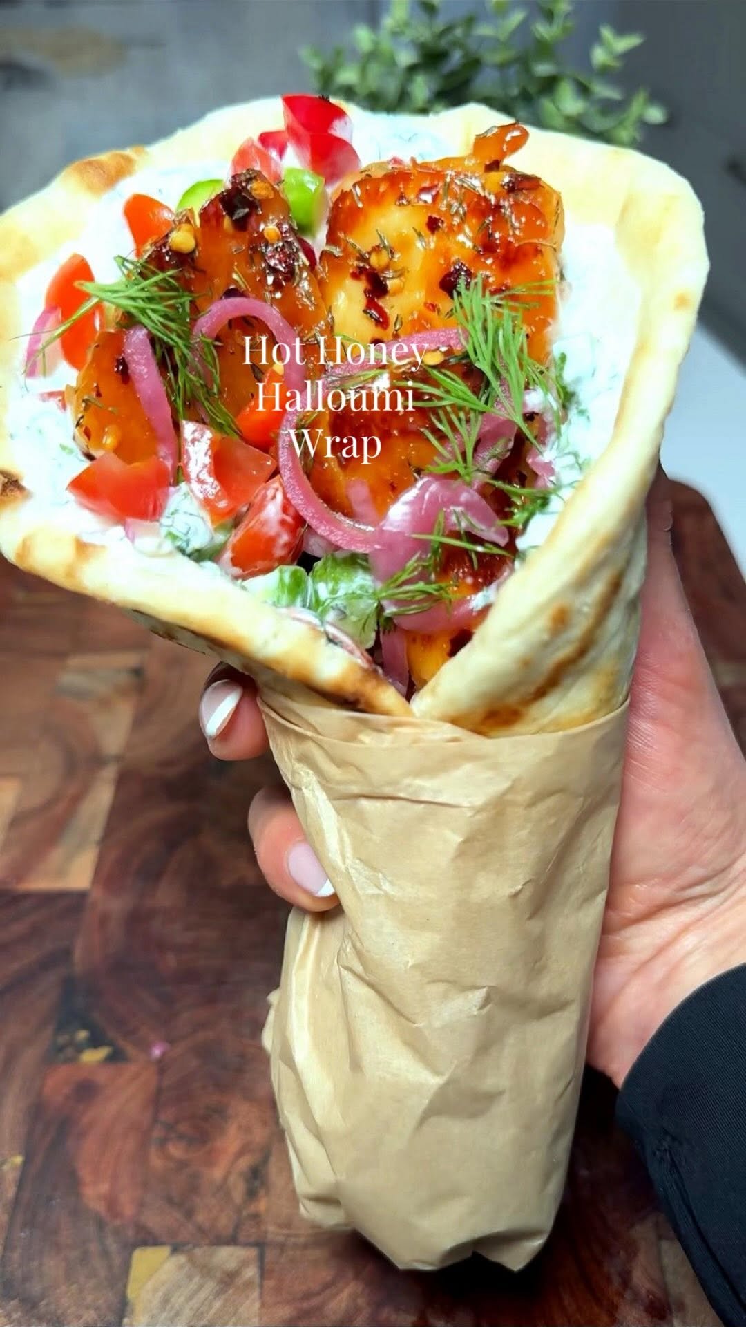 georgiamaysalamat 게시물 이미지: Hot Honey Halloumi Flatbread 

Serves 1...