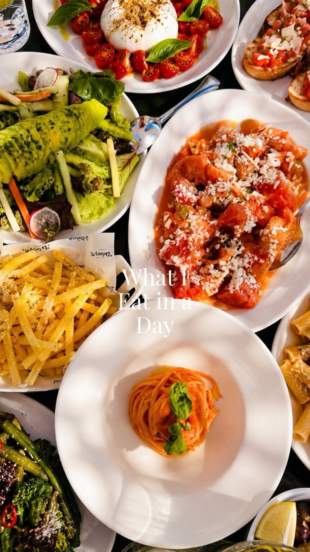 georgiamaysalamat 게시물 이미지: What I Eat in a Day. Holiday edition 

Always...