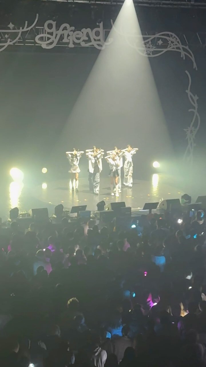 gfriendofficial 게시물 이미지: 언제라도 끝나지 않을 #BUDDY 와의 스토리
250309 @ Season of...