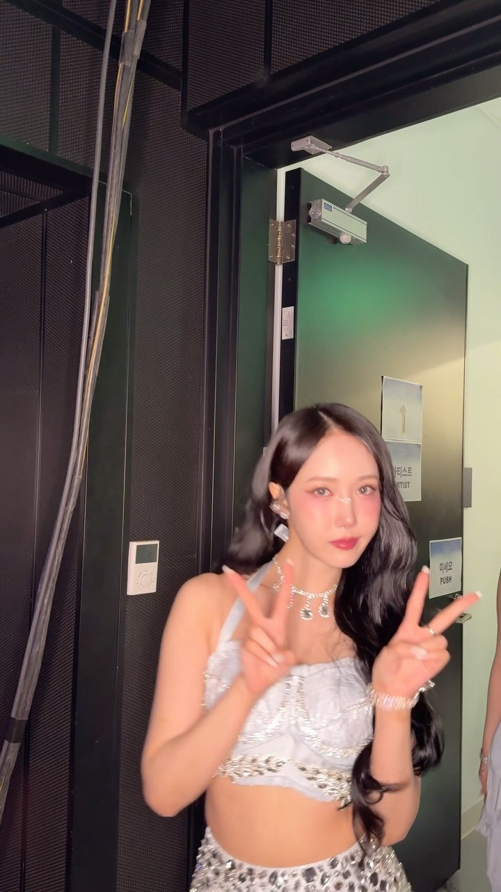 gfriendofficial 게시물 이미지: 다정한 계절 속 #버디 #BUDDY 를 택했어, 영원히 함께해 @...