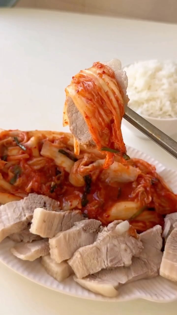 ggoni_kitchen 게시물 이미지: #광고 평생 써먹는 초간단 맛도리 수육 레시피💛

대파, 양파, 마늘 하나도 없이도...