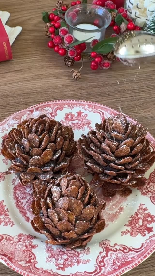 ggoni_kitchen 게시물 이미지: 초초간단 크리스마스 디저트🍓🎄
재료 딱 3가지! 
너무 쉬운데 예쁘고...