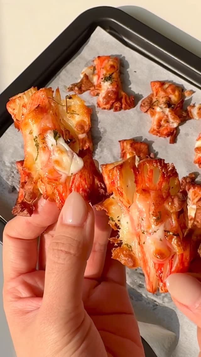 ggoni_kitchen 게시물 이미지: 자꾸 집어먹게 되는 맛살치즈포🦀🧀
간식으로도 안주로도 최고예요!
갈릭디핑 소스에...