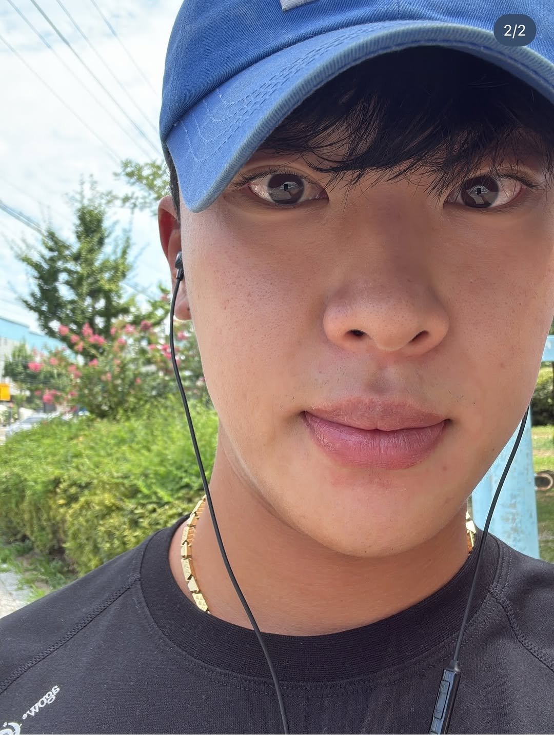 Photo by 군군이 on December 30, 2025. May be a selfie of one or more people, hat and text.