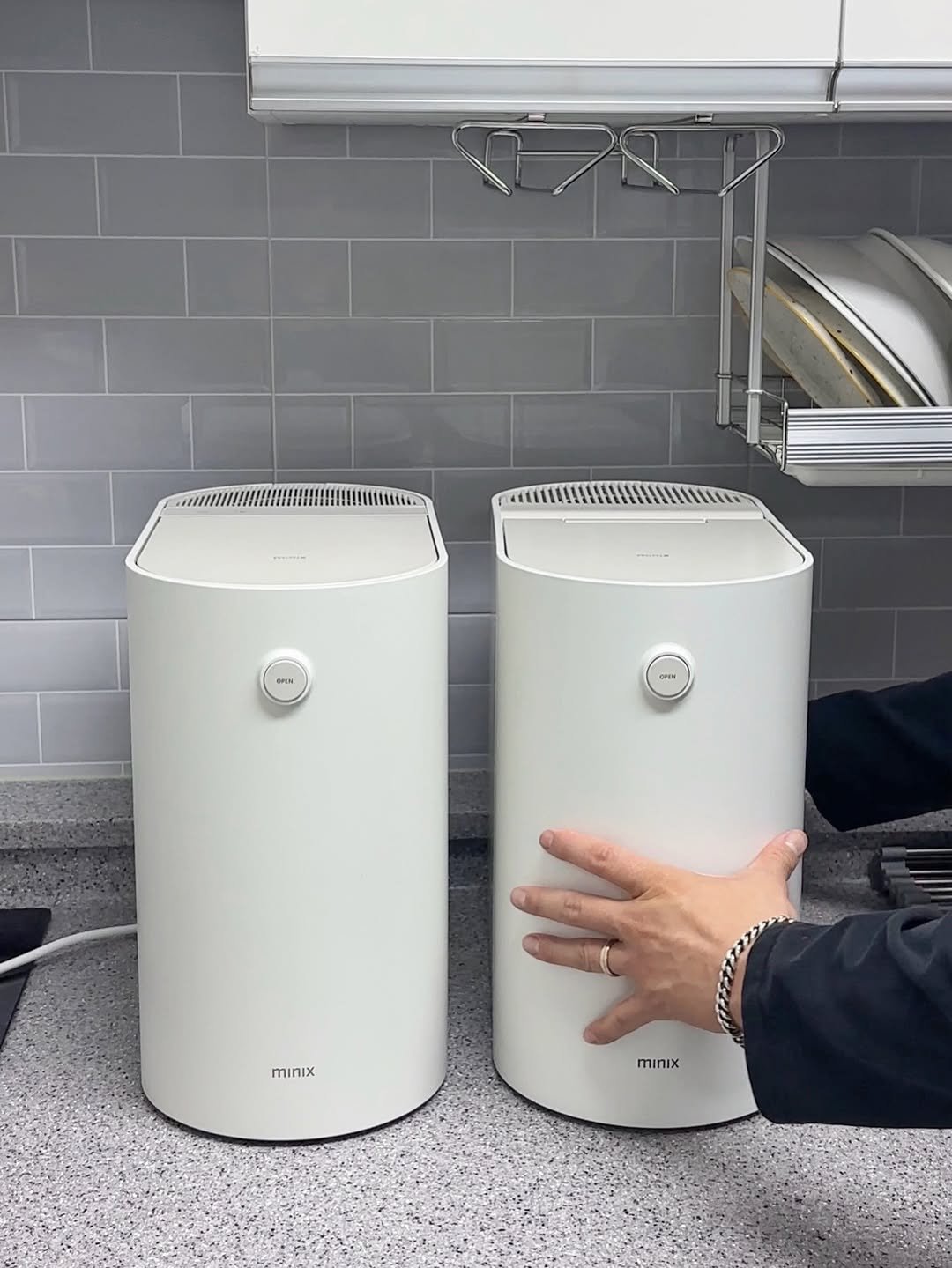 Photo by 꿀단지ㅣ신혼부부·재테크·자기계발 on February 13, 2026. May be an image of water heater, kitchen appliance, coffee maker, water filter, steamer, cooker, canister and text.