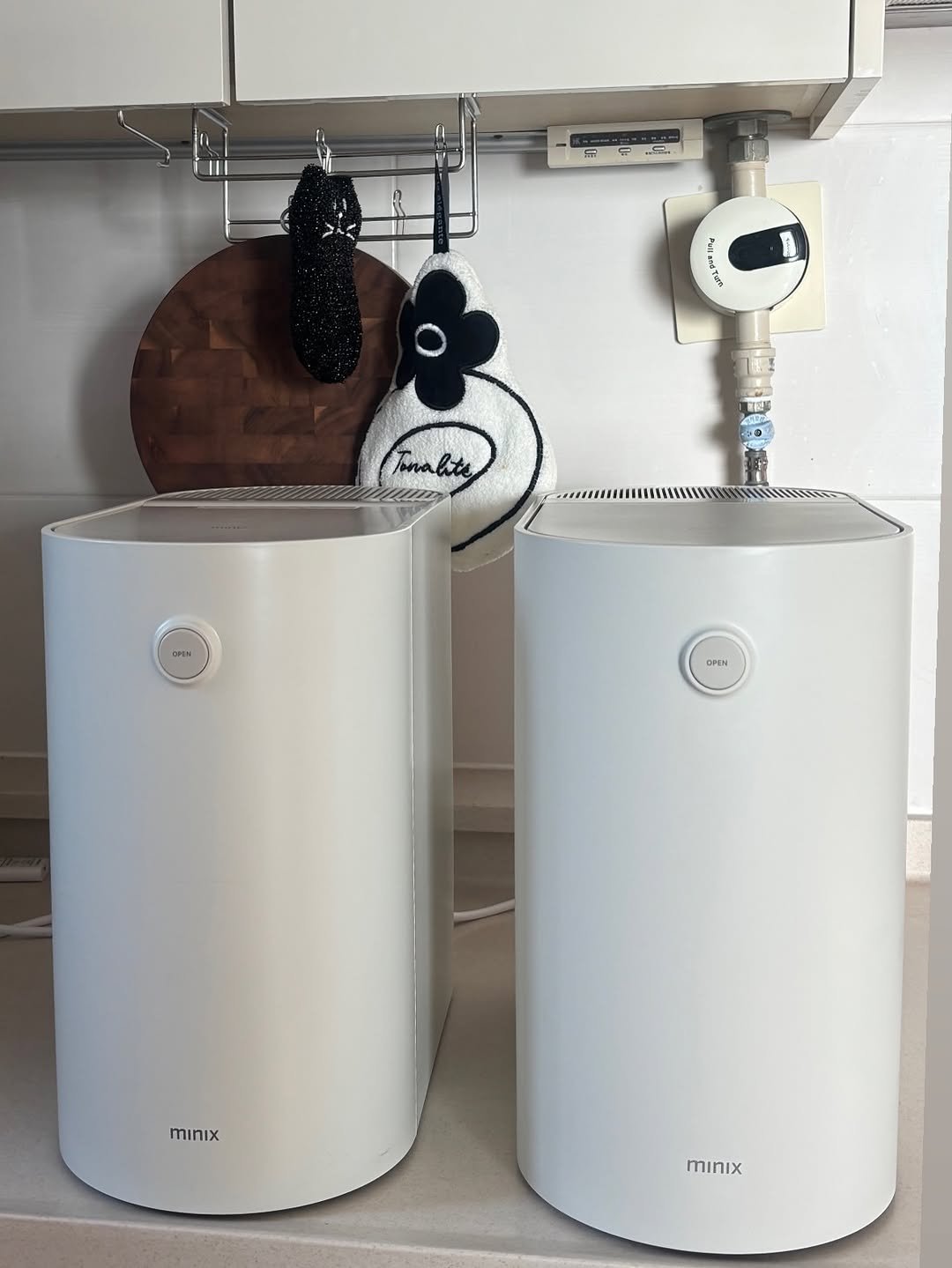 Photo shared by 꿀템(탐)지기🔎| 제 일상꿀템을 찐텐으로 소개해요 💬 on December 25, 2025 tagging @minix_official. May be an image of water heater, thermostat, water filter and text that says '1 PalasTe DPEN CPEN minix minix mır IX'.