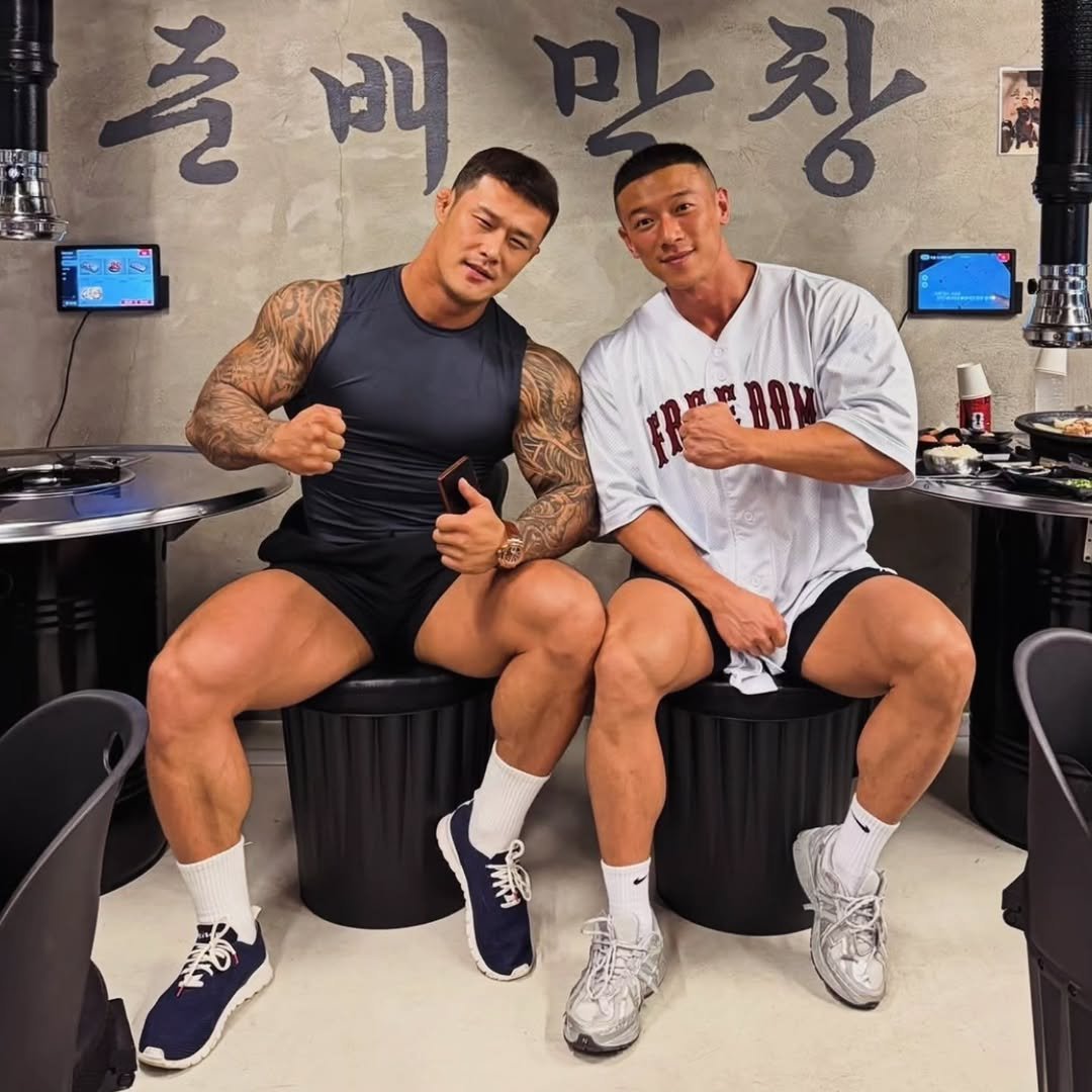 ghkdgudrn 게시물 이미지: 제자.들에게

다들 자주연락못하고 사는것이 힘들어도 살아라그냥.

느그들이...