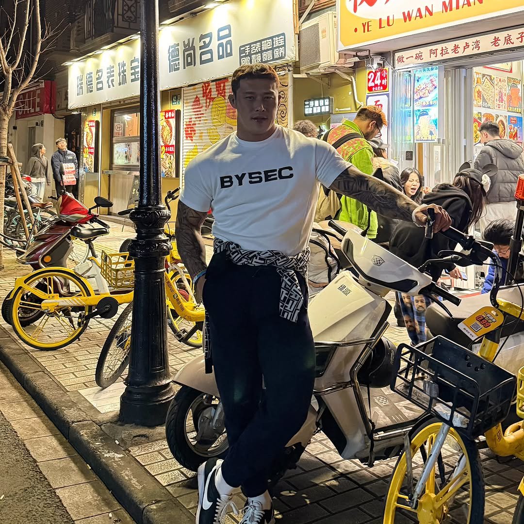 Photo shared by 황 형 구 on March 28, 2026 tagging @bysec_official. May be an image of segway, bicycle, scooter, Tokyo Tower, street and text.
