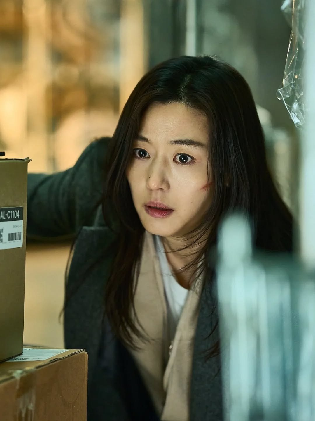 Photo shared by 전지현 Gianna Jun/Jun Ji Hyun on March 18, 2026 tagging @hearts_ultrapeku, @managersim, @showbox.movie, @seoulbase, @stylist_hjw, and @everything.is.peachy. May be an image of one or more people and text.