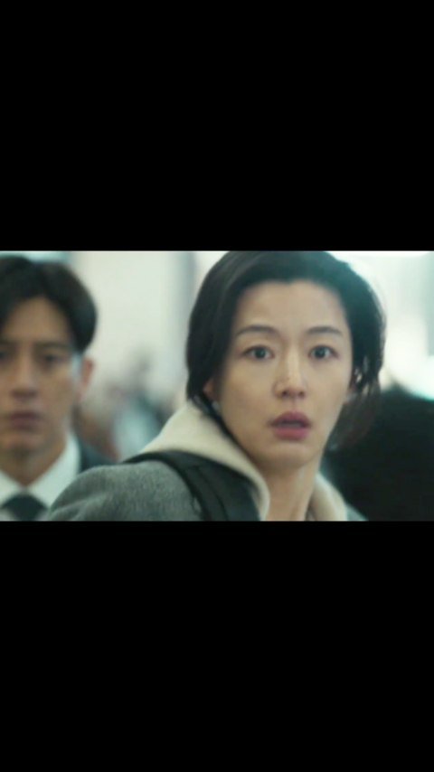 giannajunfp 게시물 이미지: .

Showbox has released The Colony...