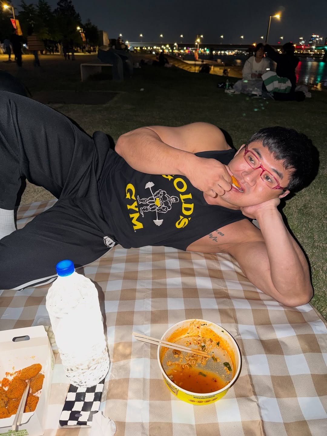 giant_seojun 게시물 이미지: 한강 조아요🥹
#한강 #핫뿌링클 #pt문의