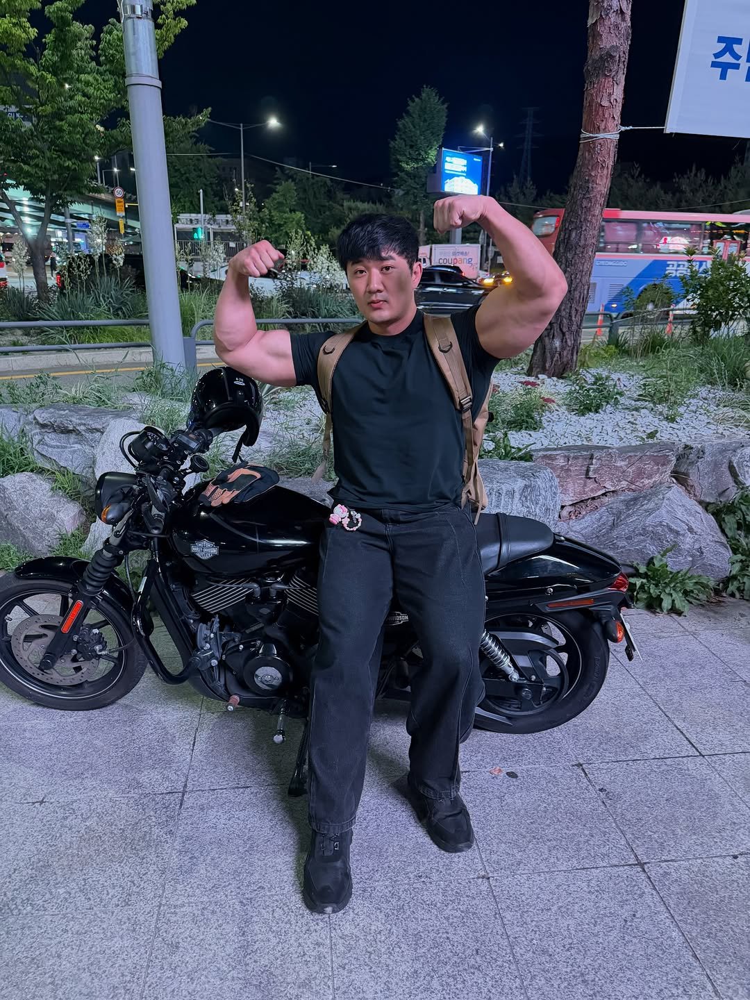giant_seojun 게시물 이미지: 세차했는데 형 뒤에 탈래?🚨