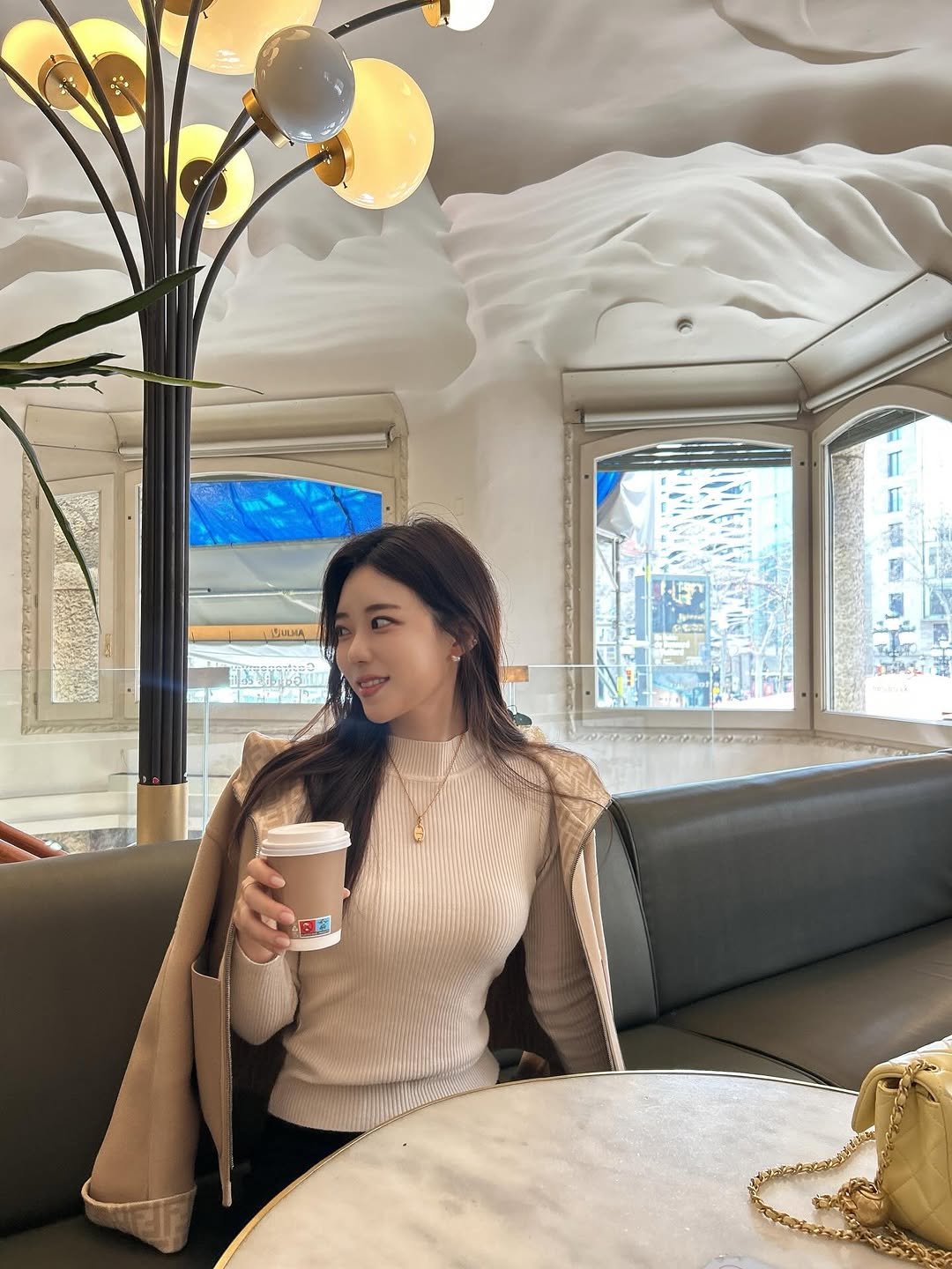 Photo by 지나쌤 | Gina on March 21, 2026. May be an image of turtleneck, cornflower and text.