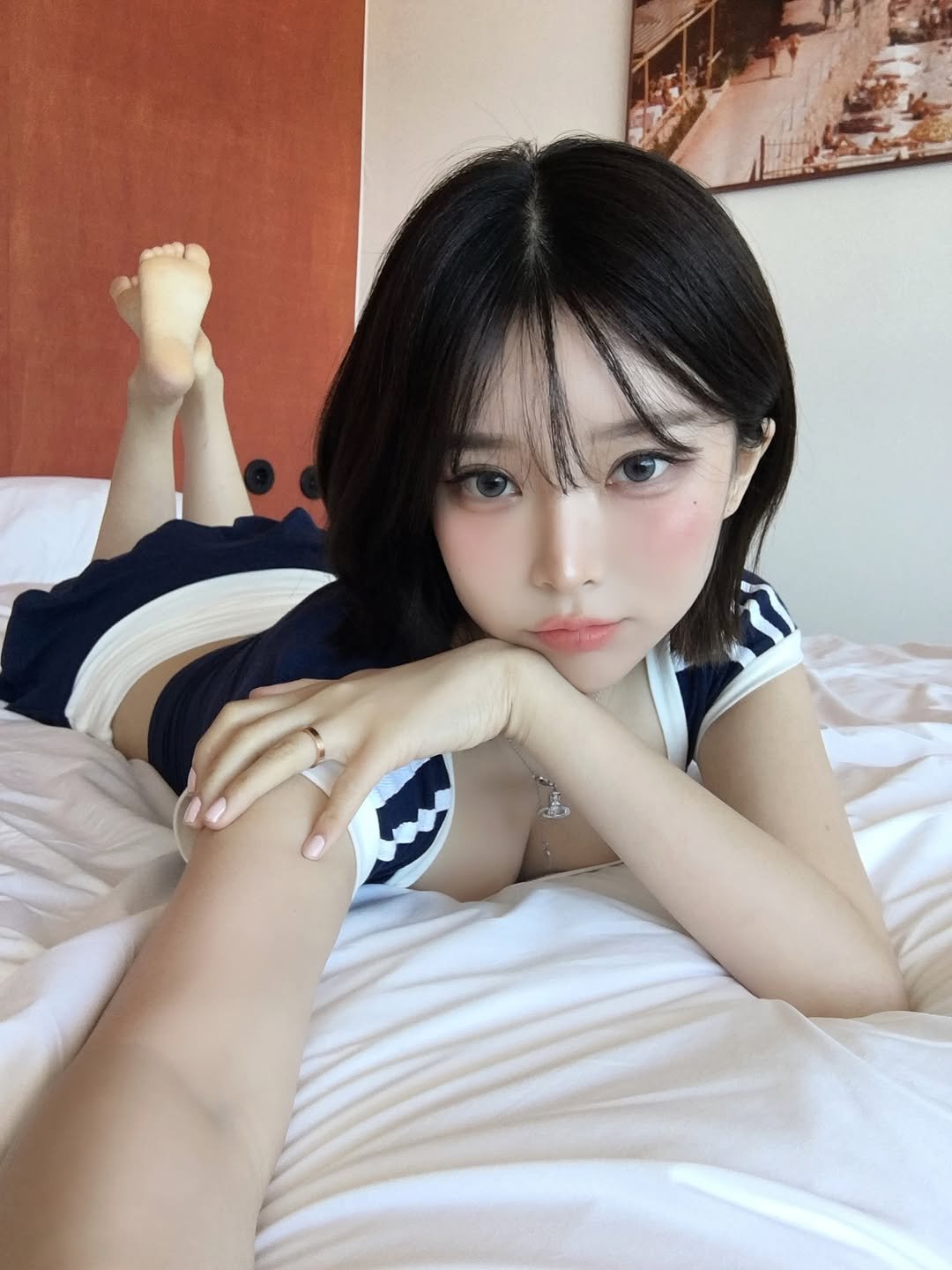 Photo shared by 오 지은 on September 30, 2025 tagging @lazymorningbusan. May be an image of 1 person and text.