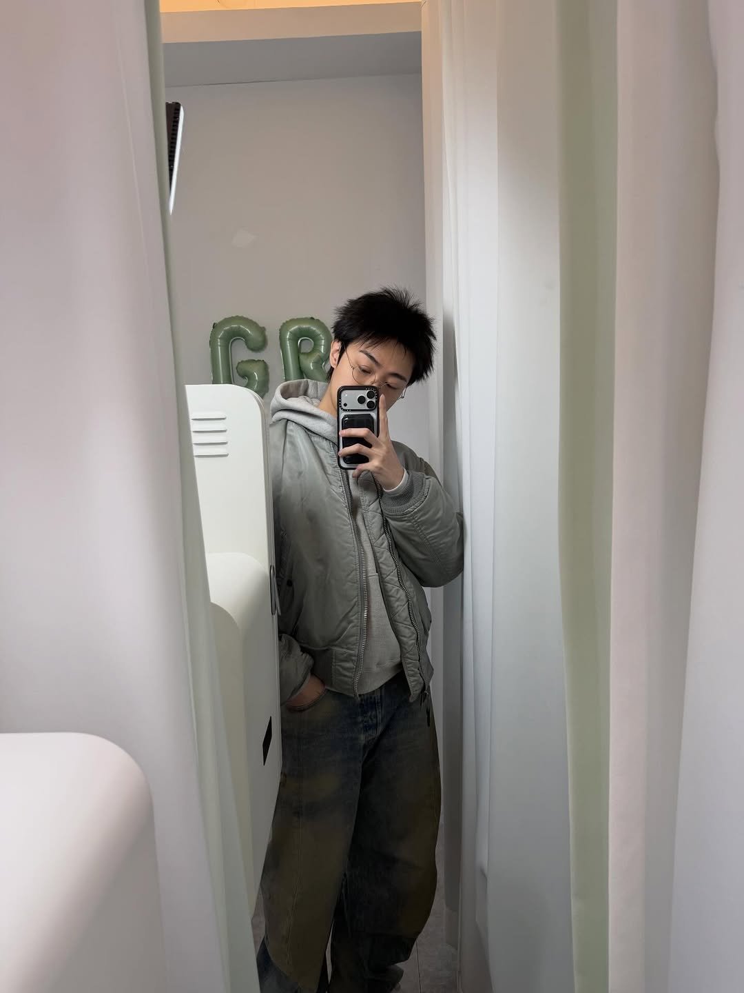 Photo by 기리보이 WSH on January 23, 2026. May be a selfie of mirror, parka and text.