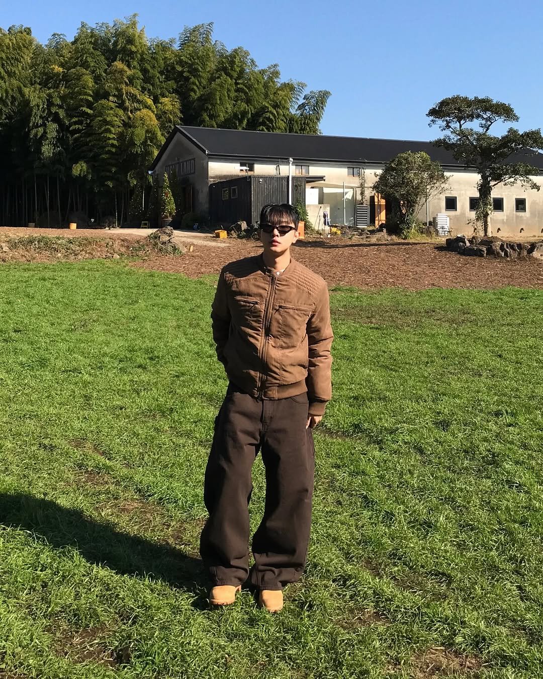 Photo by 기민 / 기틀 on January 05, 2026. May be an image of grass and text.