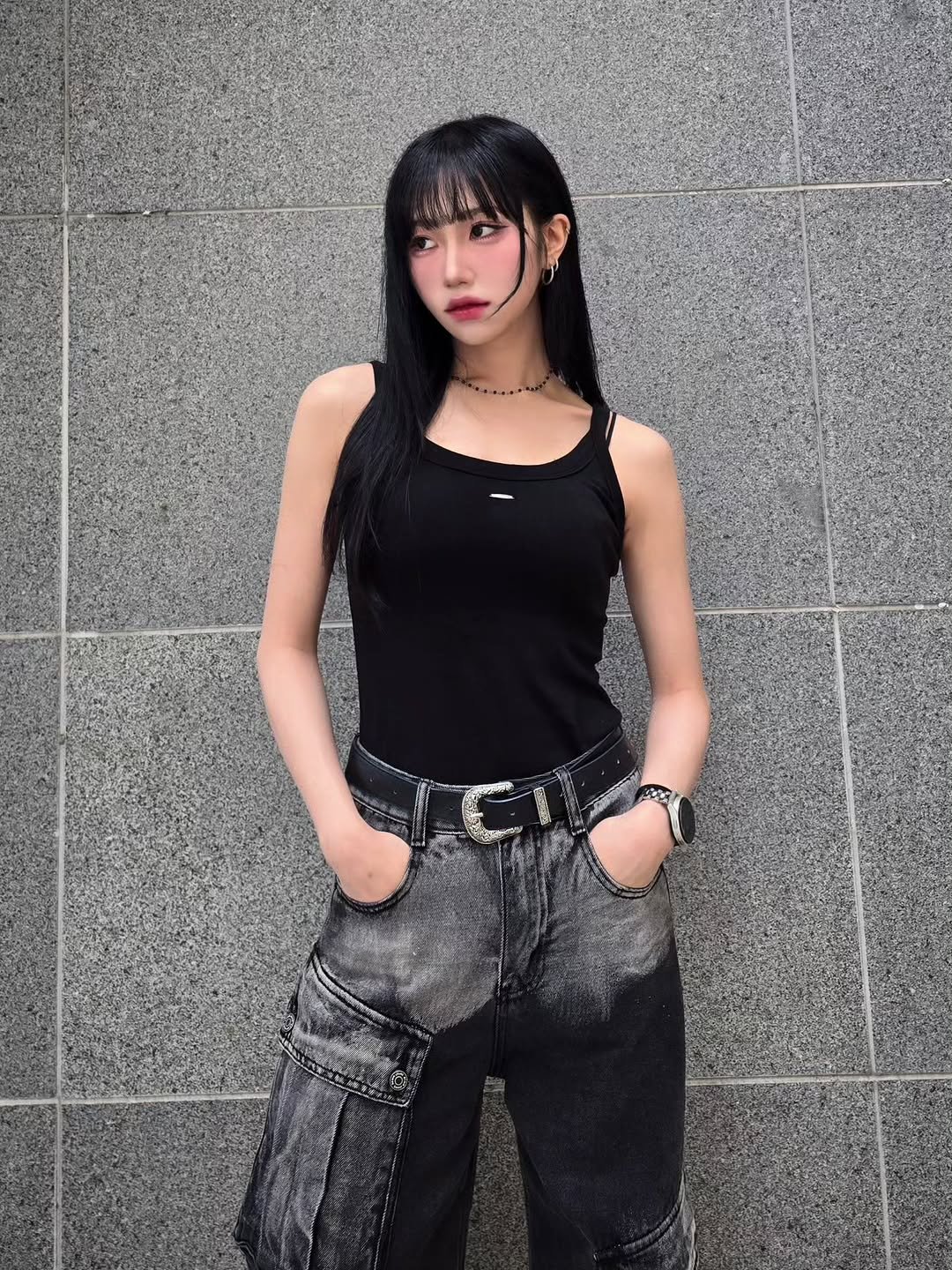gj3mm37 게시물 이미지: 와 여름이라 나시 입었더니 모기한테 다 뜯길 예정 그리고 몸이 점점 근육질로 변하고...