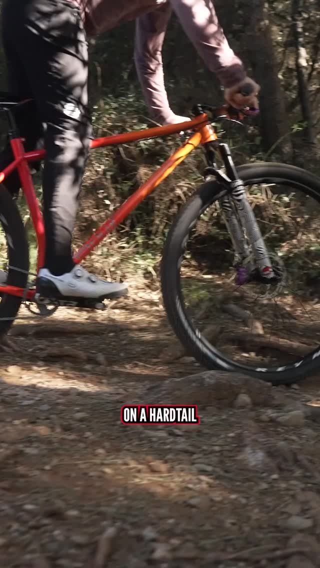 globalmountainbikenetwork 게시물 이미지: Even more roll-over capacity! 🙌⁠
.⁠
Watch On...