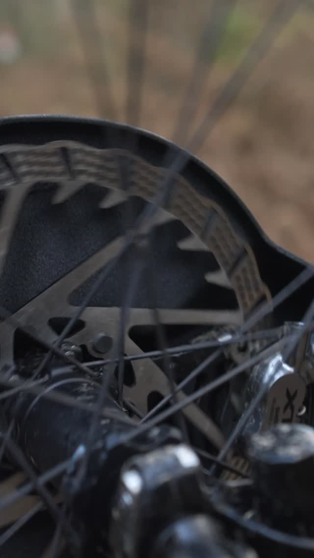 globalmountainbikenetwork 게시물 이미지: These are really simple to fit!⁠
.⁠
Watch On...