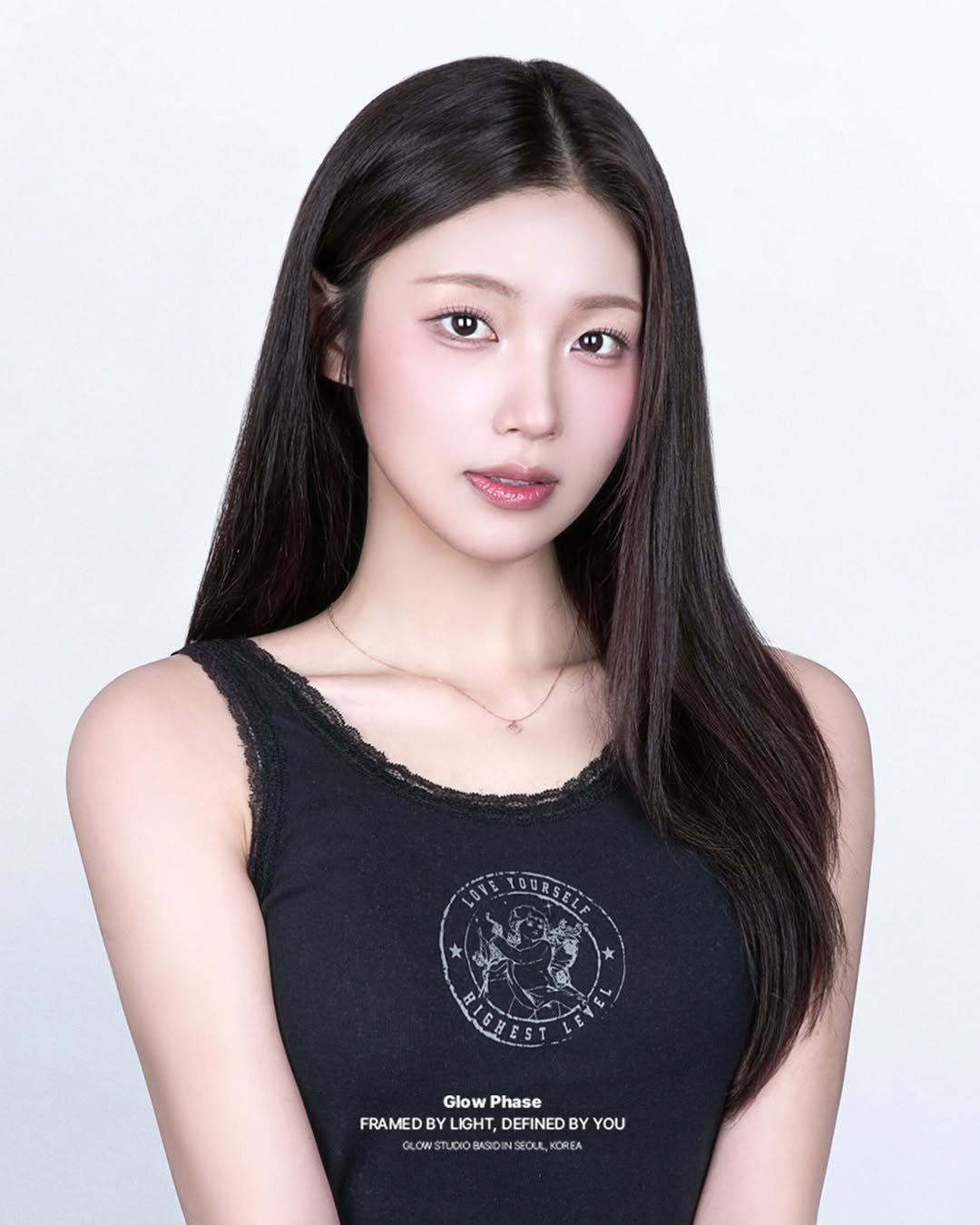 Photo by 글로우페이즈 • 망원동사진관 • 증명사진 on November 29, 2025. May be an image of text that says 'LOTE TOURSELE d X 時 Se ￥ A E S Glow Phase FRAMED LIGHT, DEFINED FRAMEDBYLISHT,DEFINEDBYYOU BY YOU .00849, STUDIOBASOINSEOU,'.