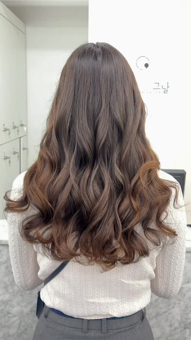 gnaal_hanul 게시물 이미지: #그날 에서 모두가 이뻐지는 GNAAL

오늘은 #일본 에서 찾아주신...