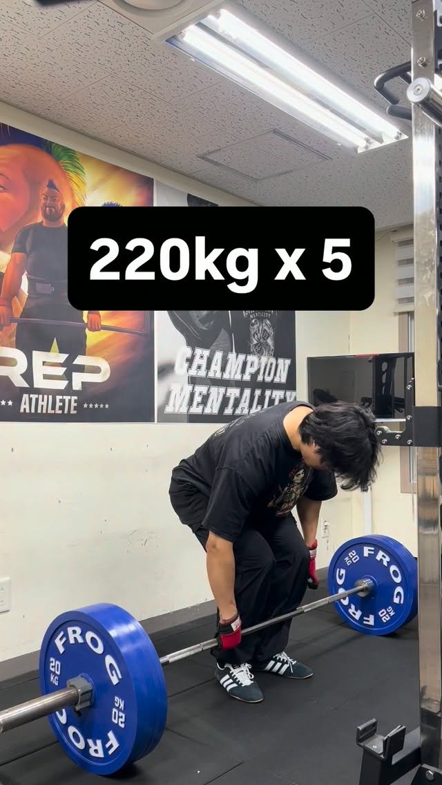 goat__strength 게시물 이미지: 요근래 고반복하면서 스스로 많이 배웠다.

220kg x 5

#데드리프트 #deadlift