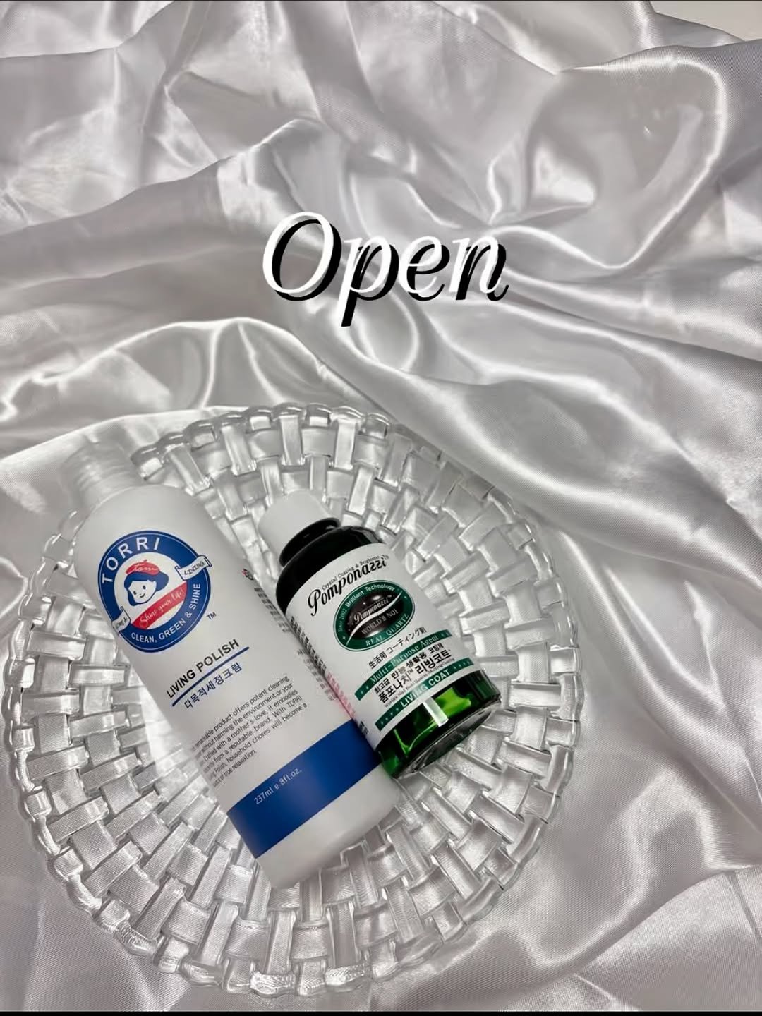 Photo by 갓살림 | 살림템 • 리빙 • 정리 • 청소 on October 15, 2025. May be an image of hair product, lotion, ointment and text.