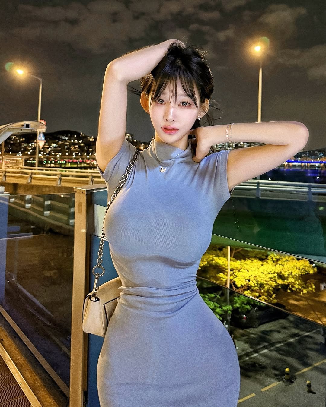 Photo by 갓세희 (20) on June 06, 2025. May be an image of 1 person, hair, dress and text.