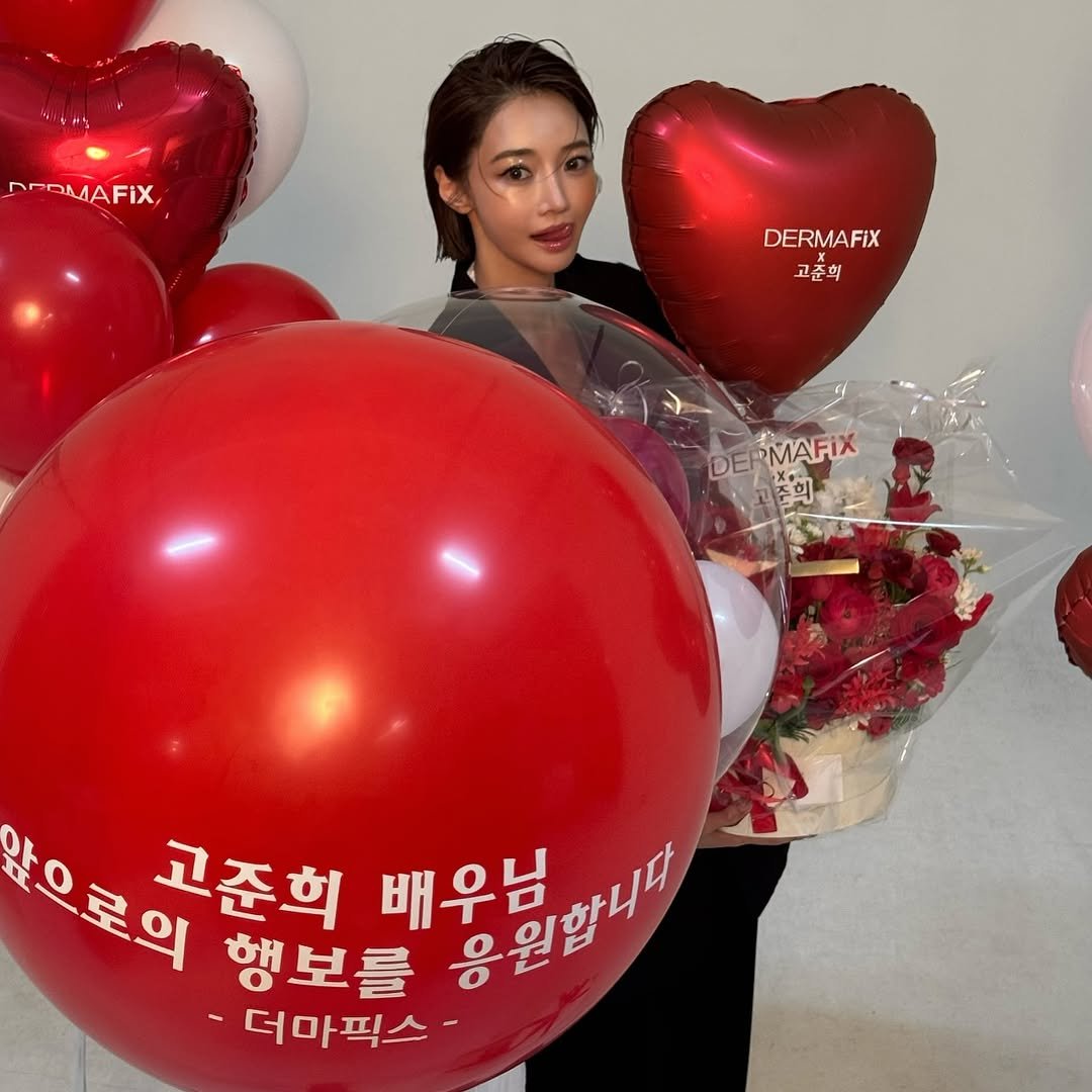 Photo shared by 고준희 GOJOONHEE on April 21, 2025 tagging @dermafix_official.