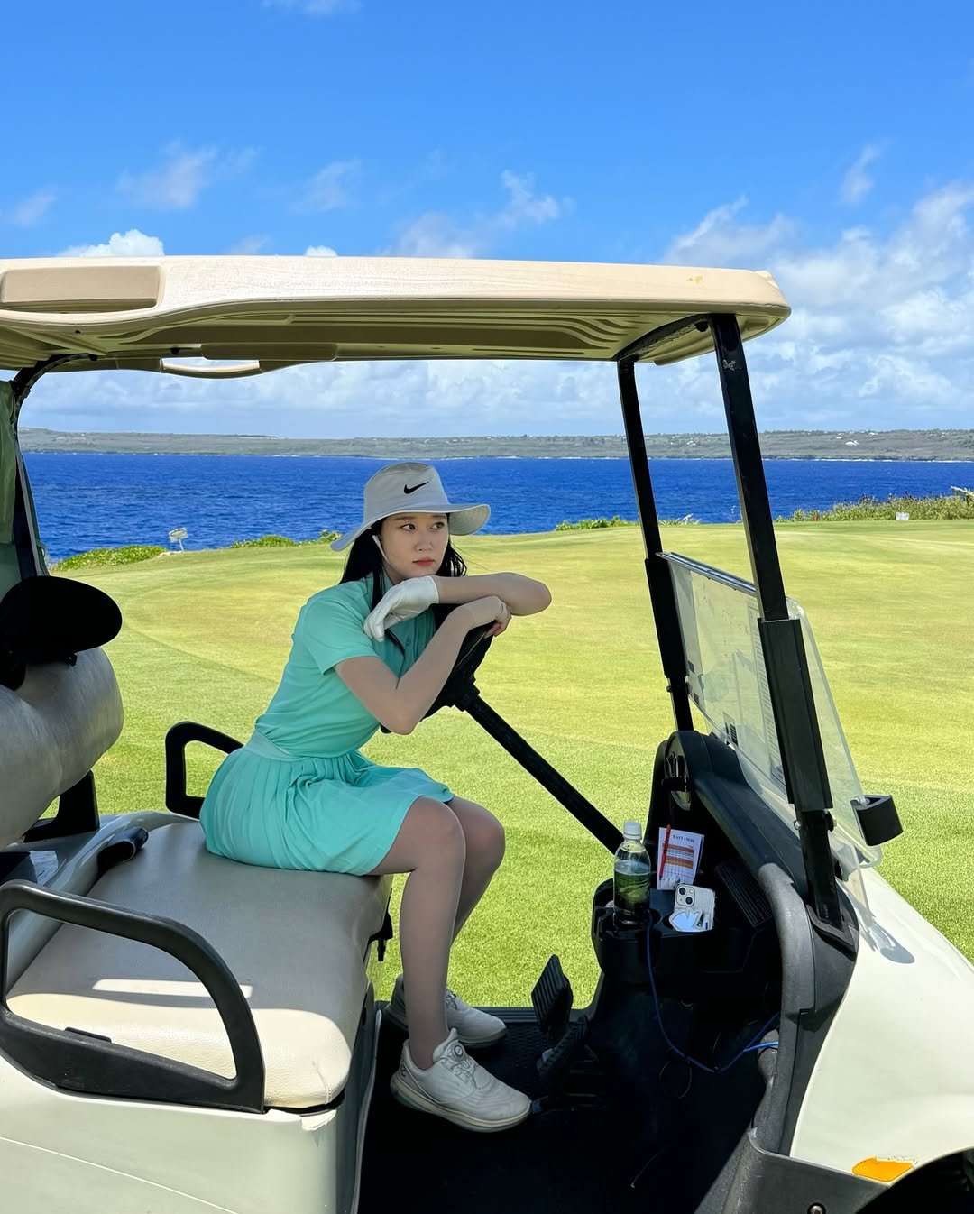 Photo shared by 골쀼ㅣ골프 인플루언서⛳ on May 04, 2025 tagging @laolaobay_official.