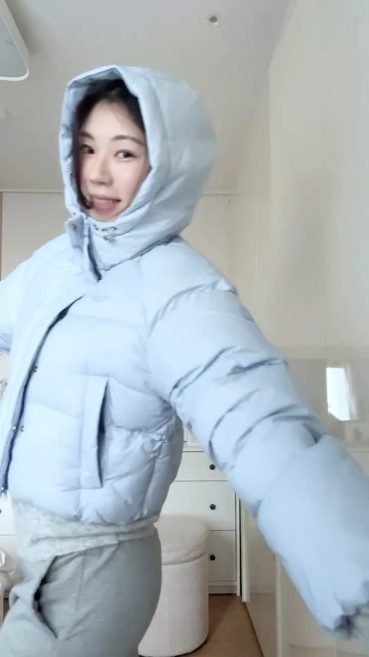 gomsongyi 게시물 이미지: #광고 지금 바로 필요한 아이템은 바로바로 푸퍼(패딩)☁️
마리떼로 완성해본 저의...