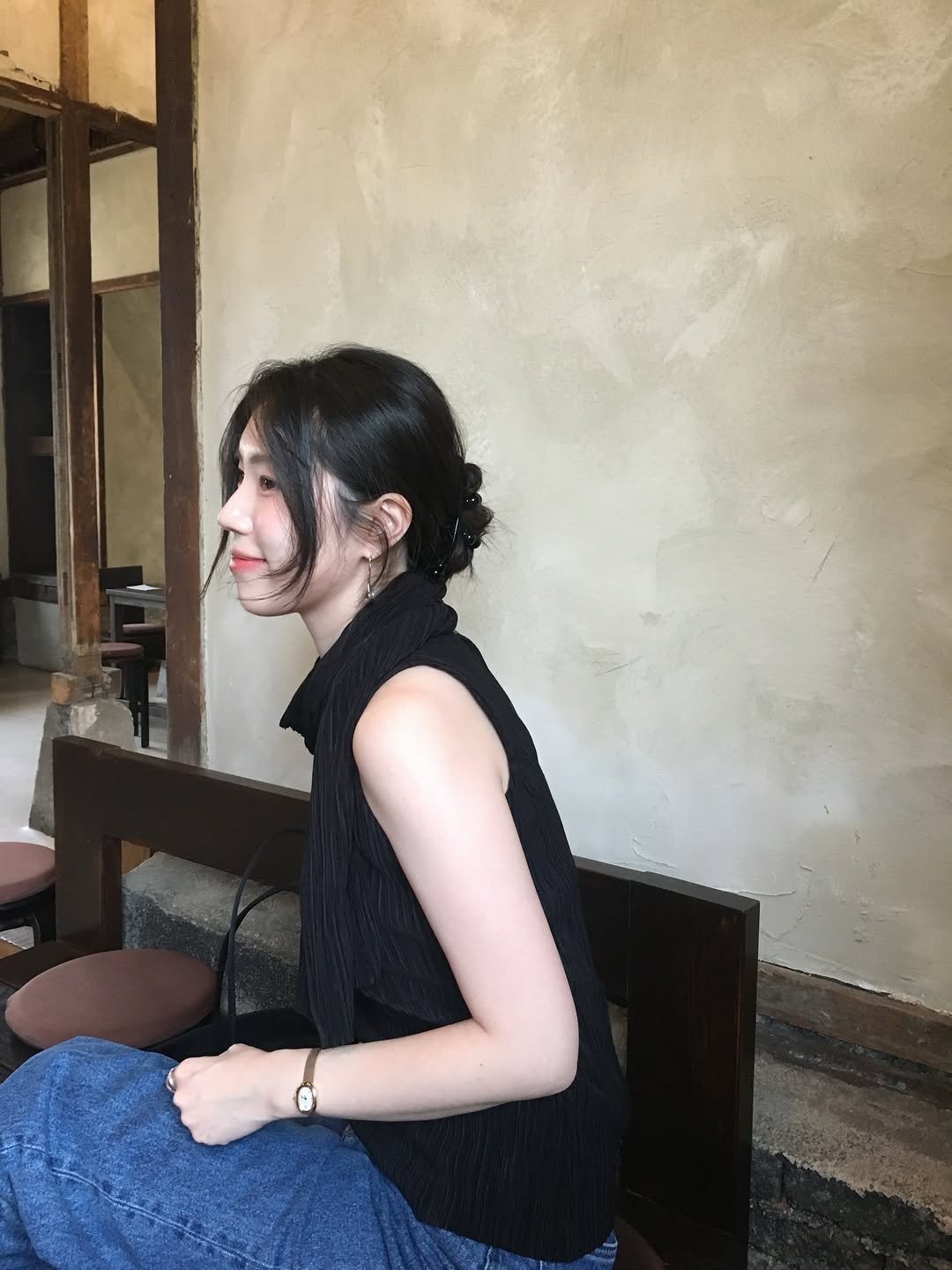 Photo by 곰송이 Songyi Moon on April 25, 2026. May be an image of one or more people, braids and text.