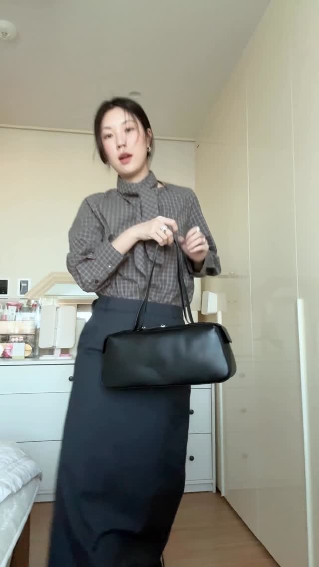 gomsongyi 게시물 이미지: 하객룩 준비끝⭐️ 이제 축하해주러가쟝👏🏻🤍🤍🤍