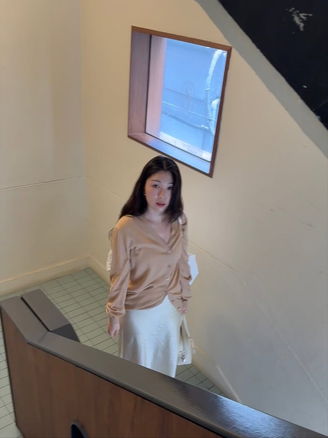 Photo shared by 곰송이 Songyi Moon on September 22, 2025 tagging @smoothmood.kr. May be an image of 1 person, top and text.