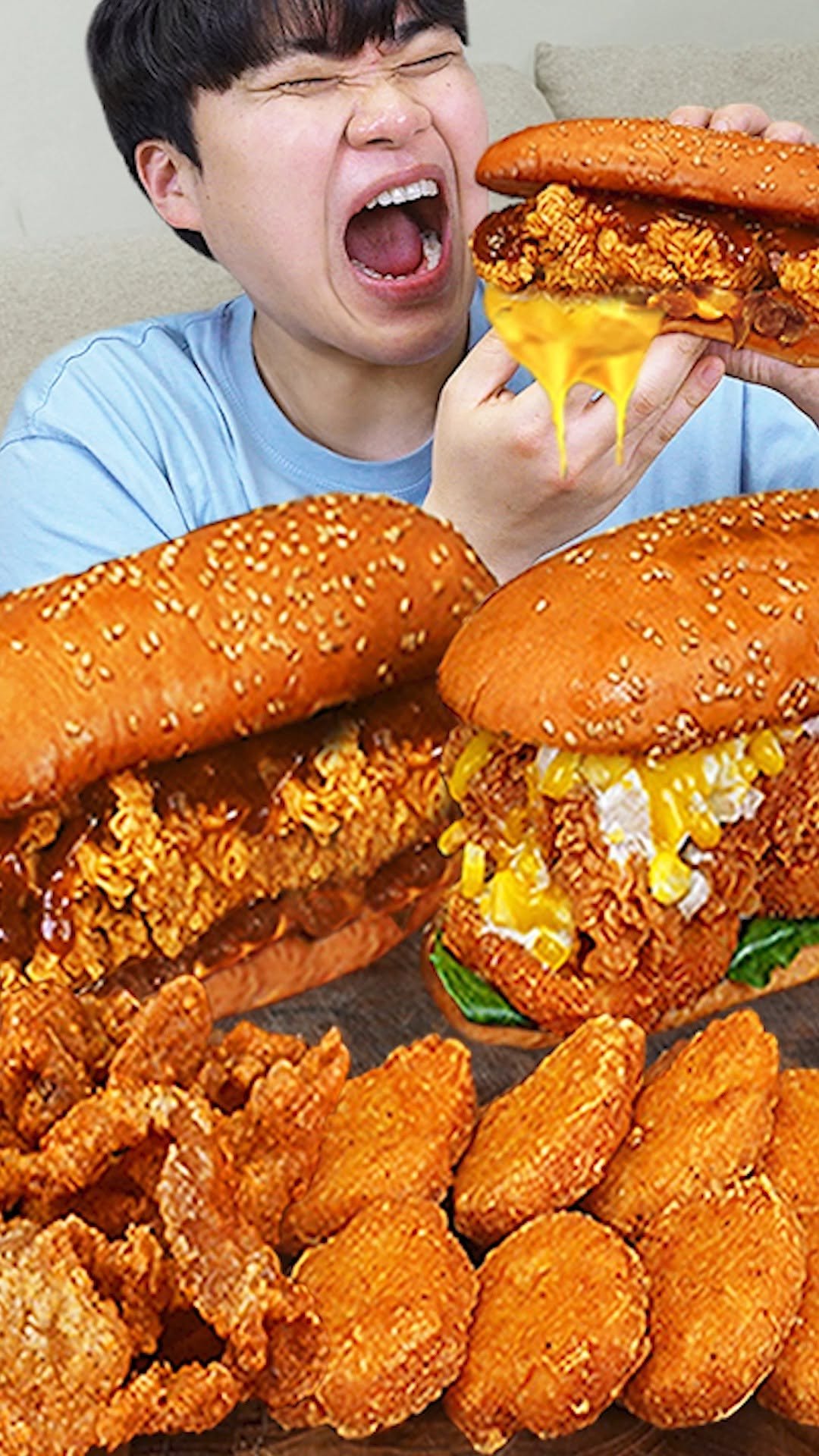 gongsam_table 게시물 이미지: KFC Chicken Mukbang!!! 🍗🍟
.
#food #koreanfood...