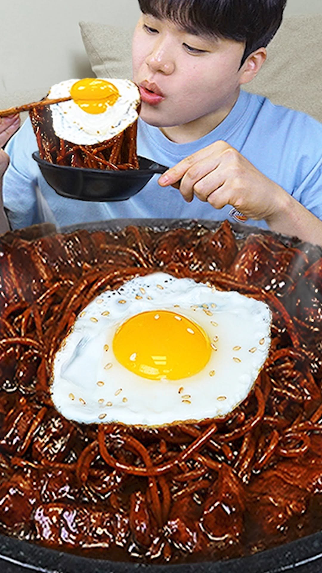 gongsam_table 게시물 이미지: Black Bean Noddles & Chicken...