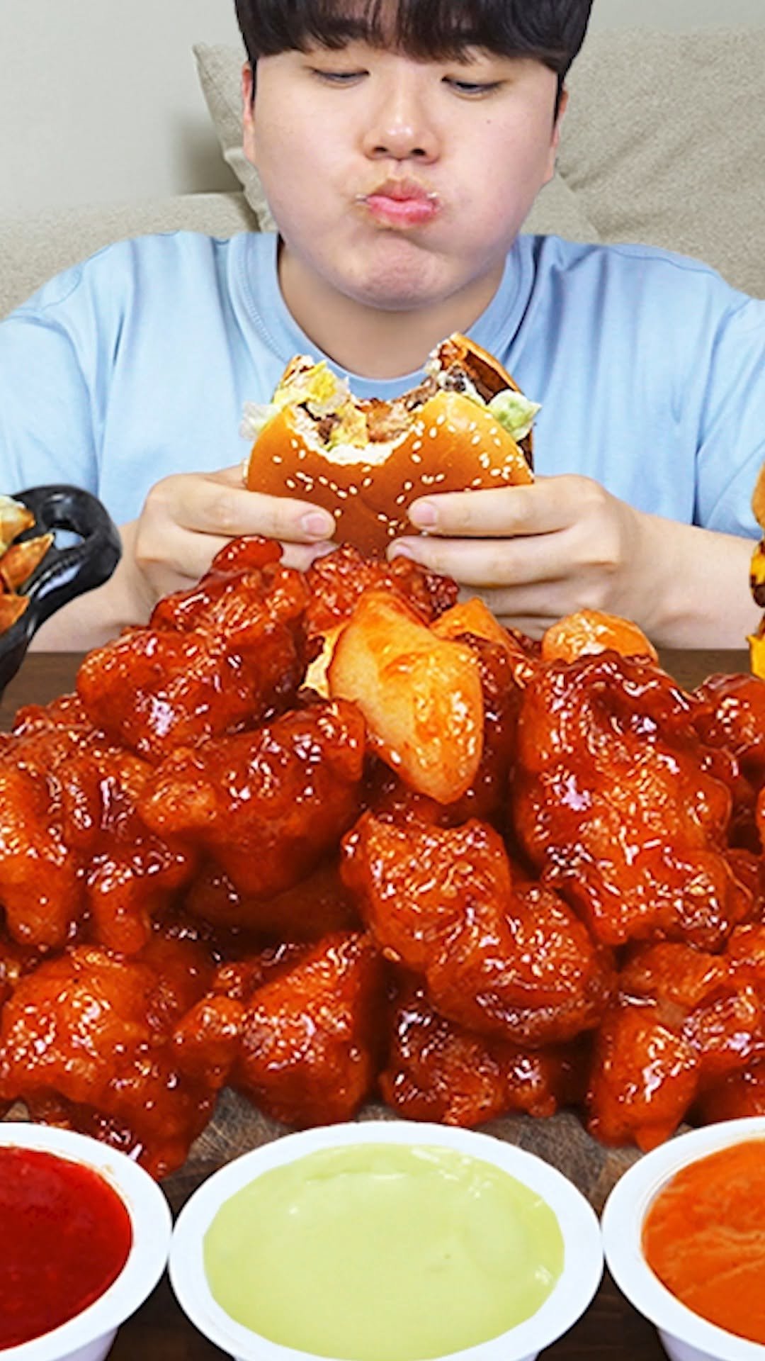 gongsam_table 게시물 이미지: McDonald's Mukbang🍔🍟
.
#mcdonalds #burger #mukbang