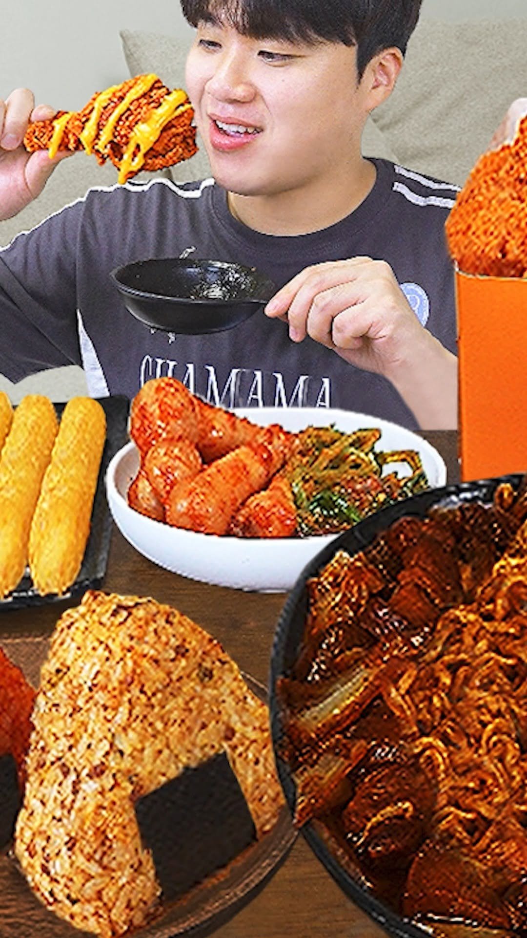 gongsam_table 게시물 이미지: Youtube➡GONGSAM TABLE 이공삼
.
Black bean noodles...