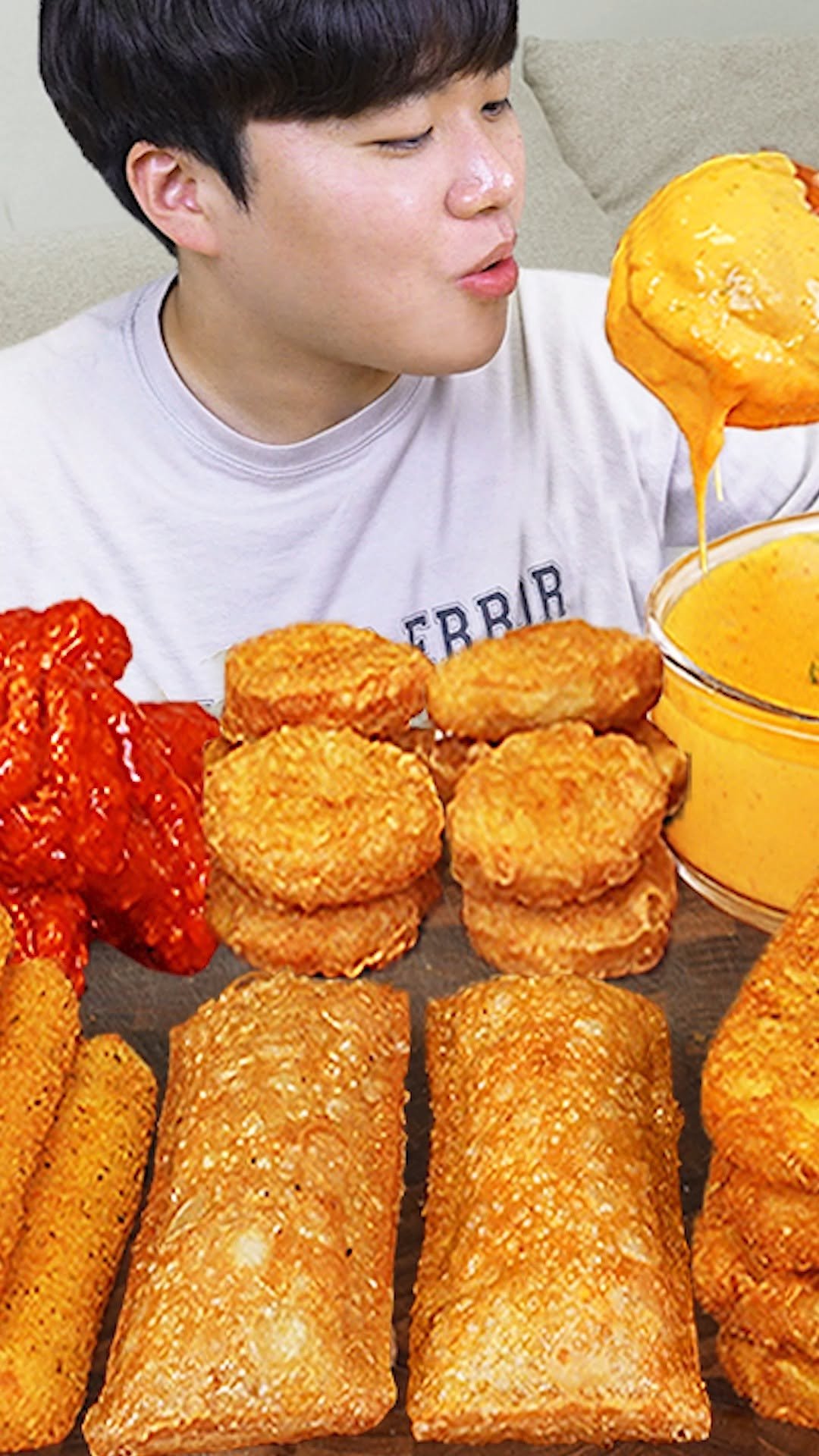 gongsam_table 게시물 이미지: McDonald's Burger & chicken mukbang!!!...