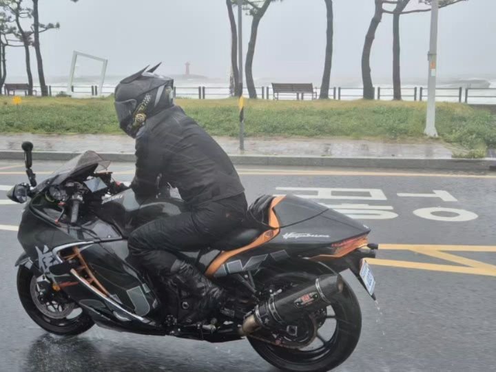 gonster85 게시물 이미지: 약속했으면 지켜야된다⛈️
#양양여행#우중바리#무복