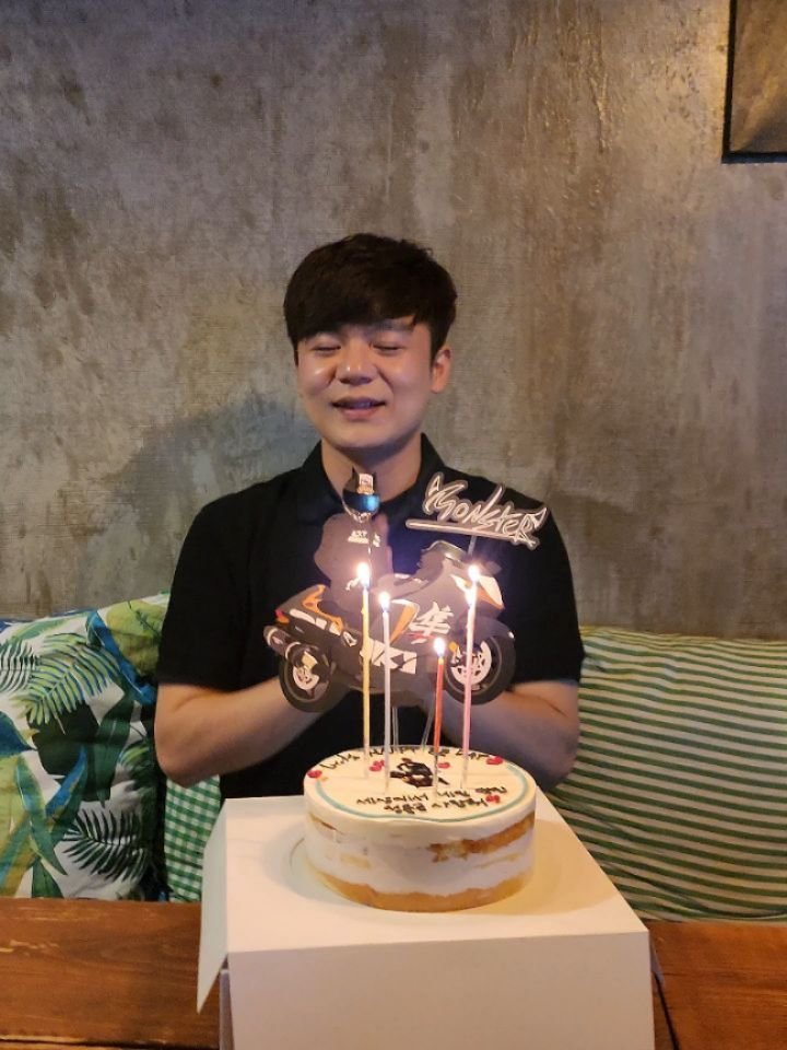 gonster85 게시물 이미지: 생일입니다 좋아요 한번 눌러주세요❤️
😆🎂초 고퀄리티 케잌 토퍼...