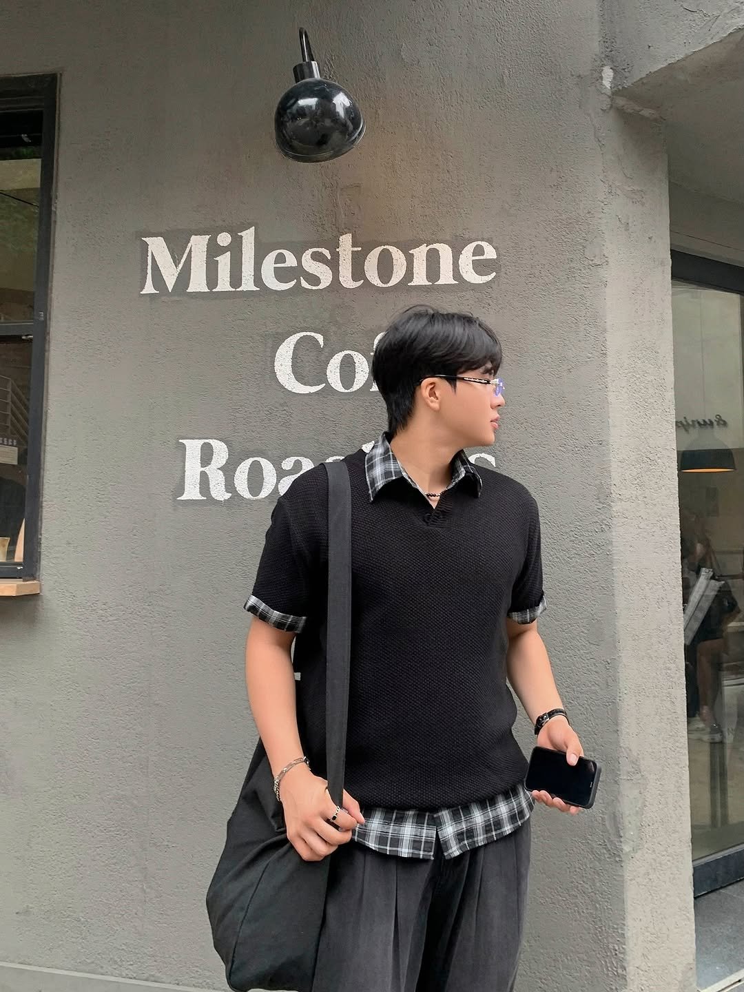 Photo shared by 대표 남자 쇼핑몰 굿룩 (전 품목 무료배송🤍) on August 11, 2025 tagging @t.o_y.o. May be an image of 1 person, standing and text that says 'I Milestone Co Ro?'.