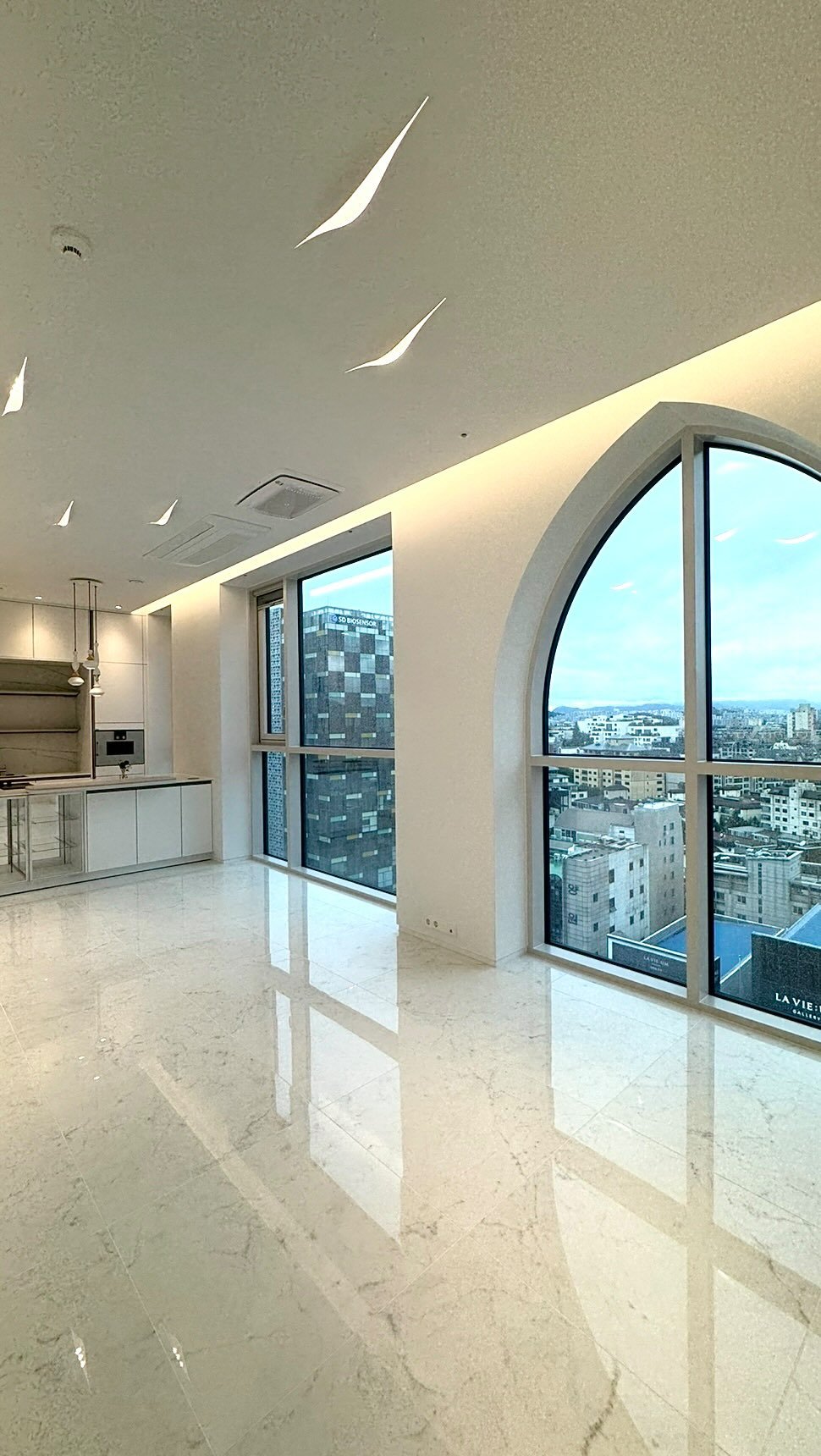 goodtaste_realty 게시물 이미지: 🏛️청담사거리 17평 고급 오피스텔

☑️ 천장고 3M, 전용 17평 고급...