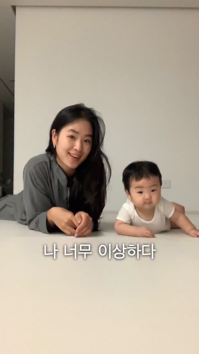 gooniini 게시물 이미지: 훌쩍 커버리는 아기를 바라보다 
갑자기 눈물버튼이 눌릴때 
그날이 오늘이었나봐요...