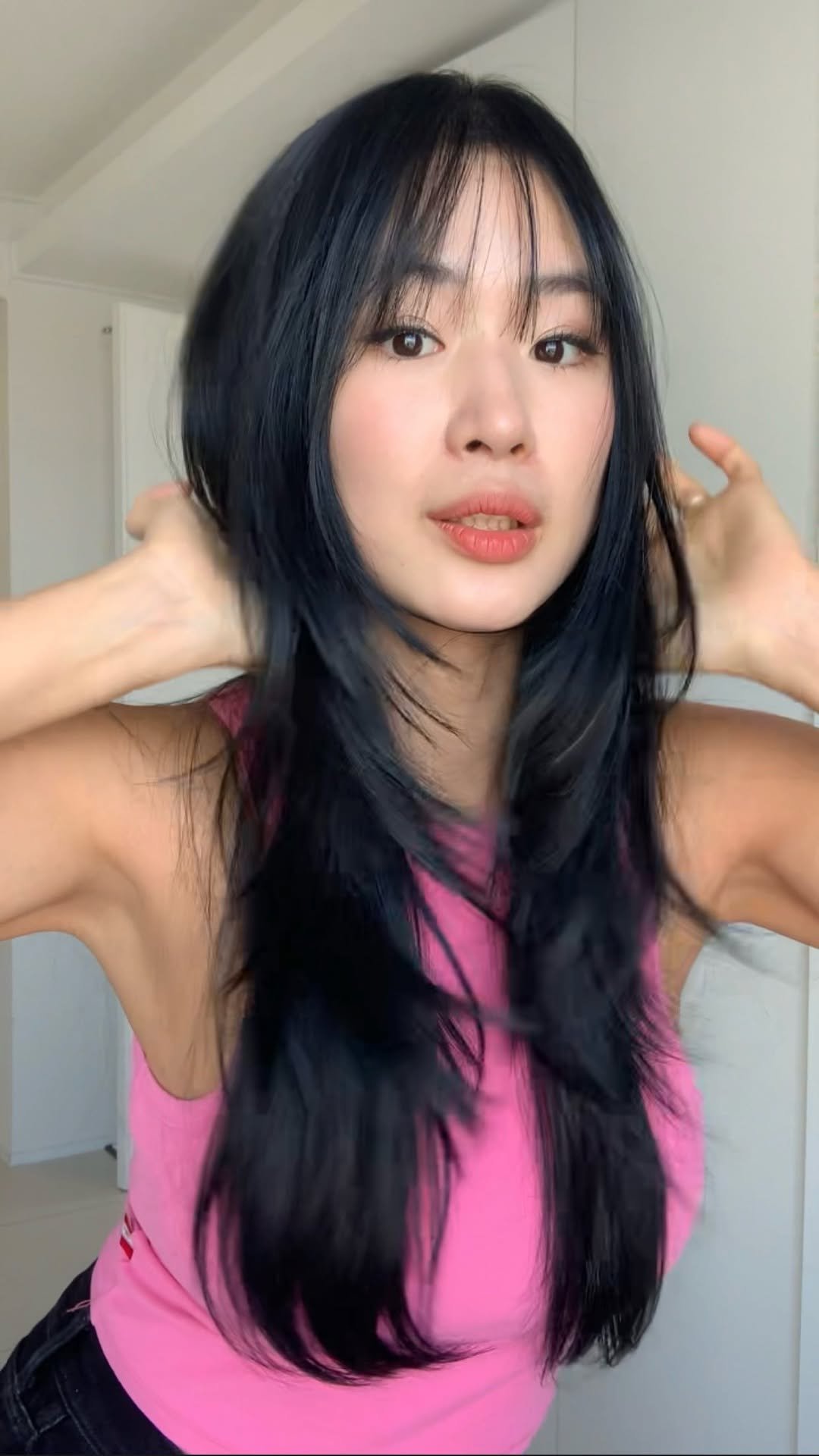 gooniini 게시물 이미지: 저 4년만에 염색했는데 오때요?
흑발이 더 나은가요?🥹🖤
아님 밝은 머리가 더...