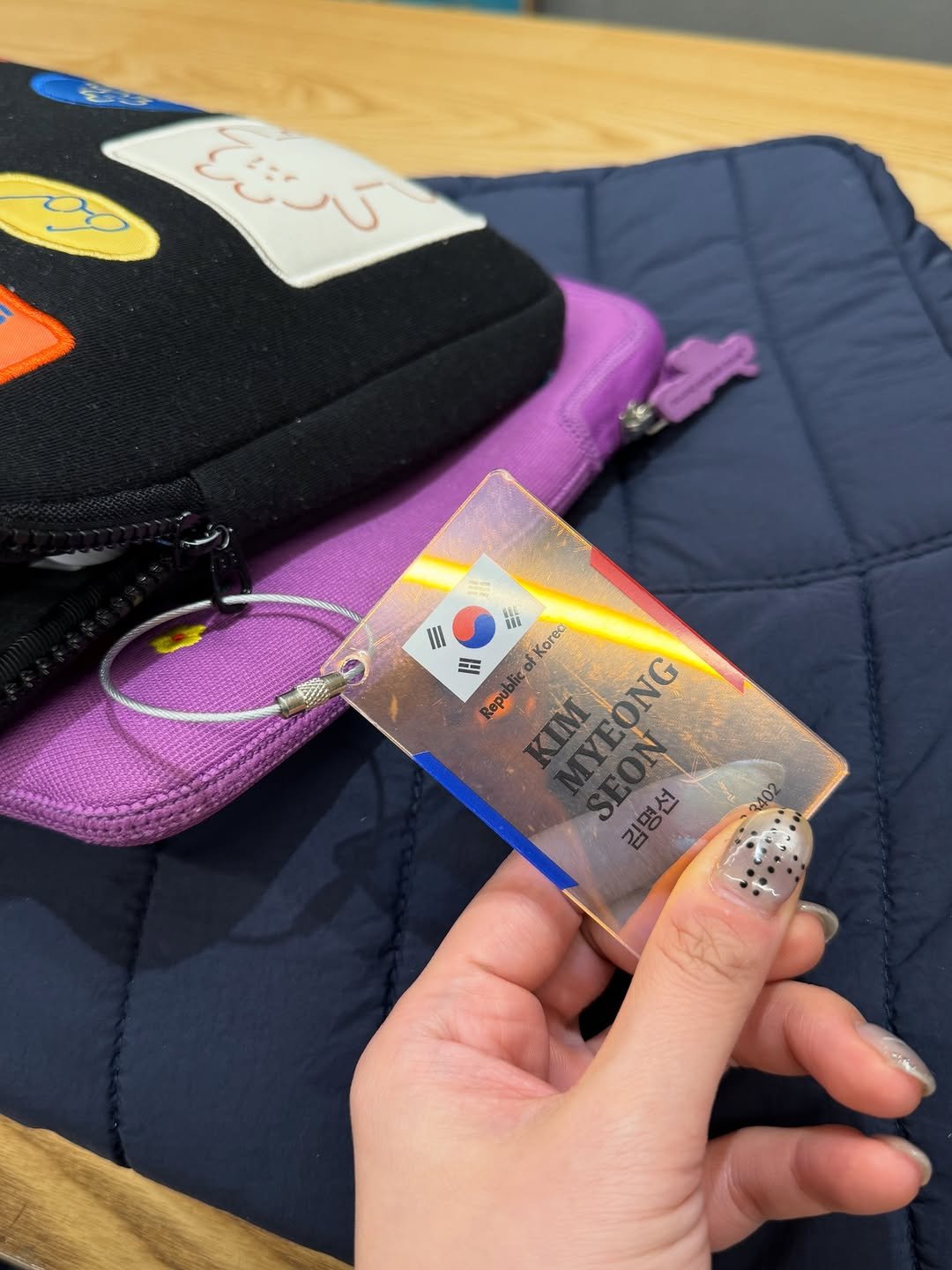 Photo by 소소하게 매일 행복해🥰 on February 12, 2026. May be an image of ‎bandage, pencil case, clipboard and ‎text that says '‎کدر_ت III 川 Repu m Korec YEONG ONG U .면‎'‎‎.