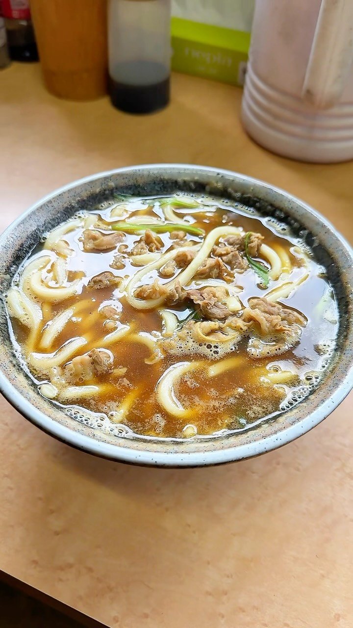 gourmet_lab_jp 게시물 이미지: 早朝３：３０から働く鉄人店主が作る肉カレーうどん

【手抜きうどん...