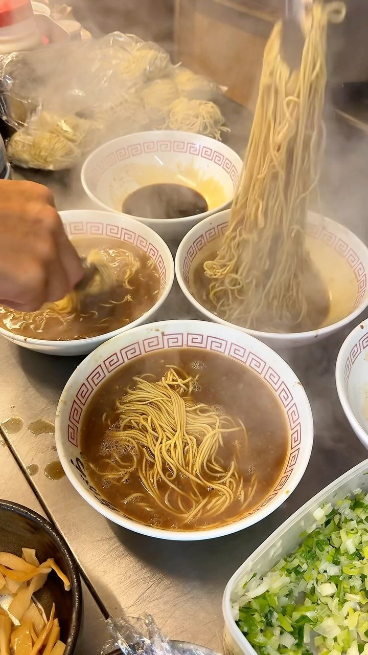 gourmet_lab_jp 게시물 이미지: 骨から炊く濃厚豚骨スープ！埼玉で客が絶えない和歌山直系ラーメン

【麺屋あがら】
📍埼玉県戸田...