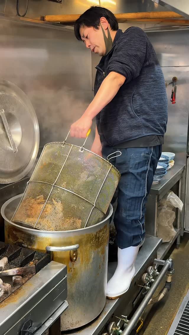 gourmet_lab_jp 게시물 이미지: ３時間しか開かないのに大行列…「とんちぼ」の煮干し中華そばがやばい

【中華そば専門...