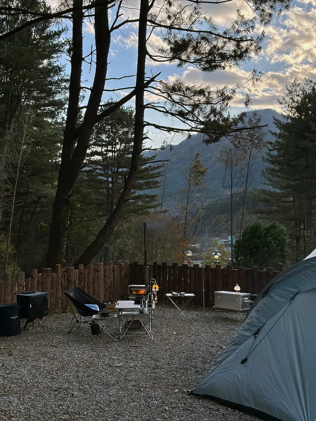 Photo shared by 루나의 캠핑&살림 on November 05, 2025 tagging @ssg____off. May be an image of campsite, tree, outdoors and text.
